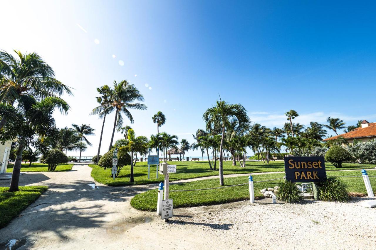Newly Renovated 3Br2Ba Duplex With Private Dock Villa Key Colony Beach Eksteriør billede